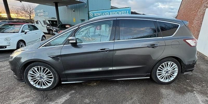 Used Ford S-MAX Sport 180 HP (132 kW) 2015 Grey MPV