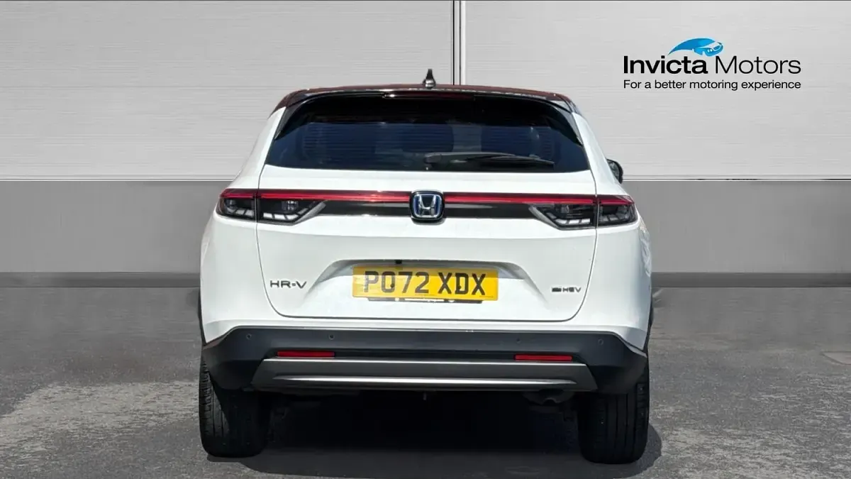 Used Honda HR-V Elegance 131 HP (96 kW) 2022 White SUV