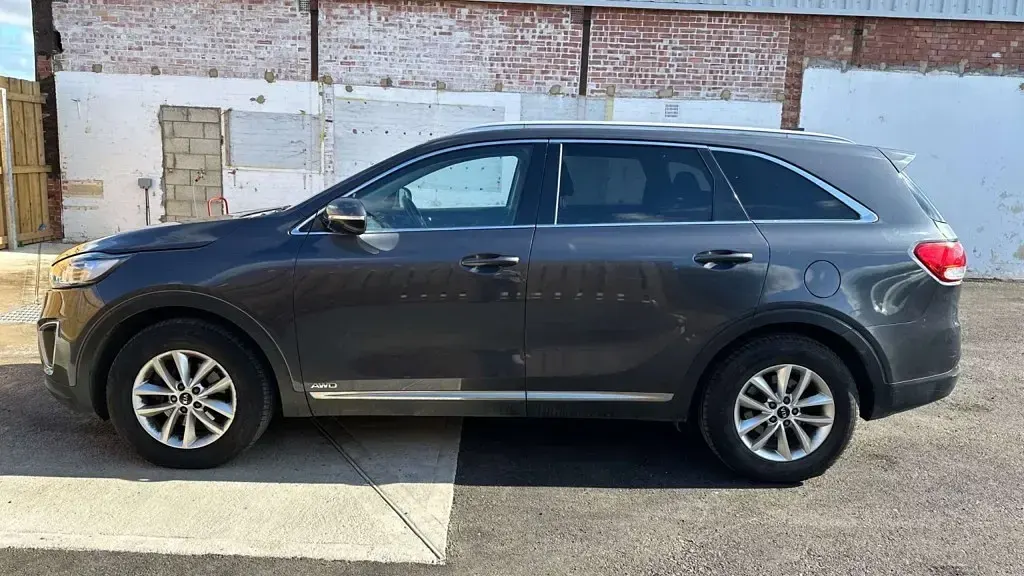 Used Kia Sorento 200 HP (147 kW) 2015 Grey SUV