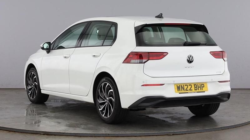 Used VW Golf VIII Life 2022 Pure white Hatchback