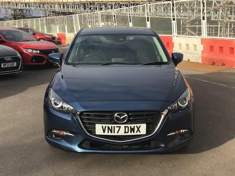 Used Mazda 3 121 HP (88 kW) 2017 Blue Hatchback