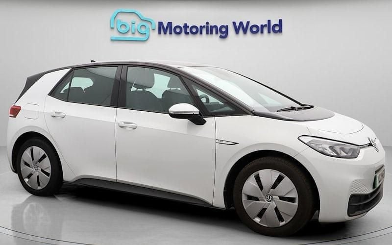 Used 2022 VW ID.3 Pro Performance Hatchback | £12,200 (Good price) - Image 1/4