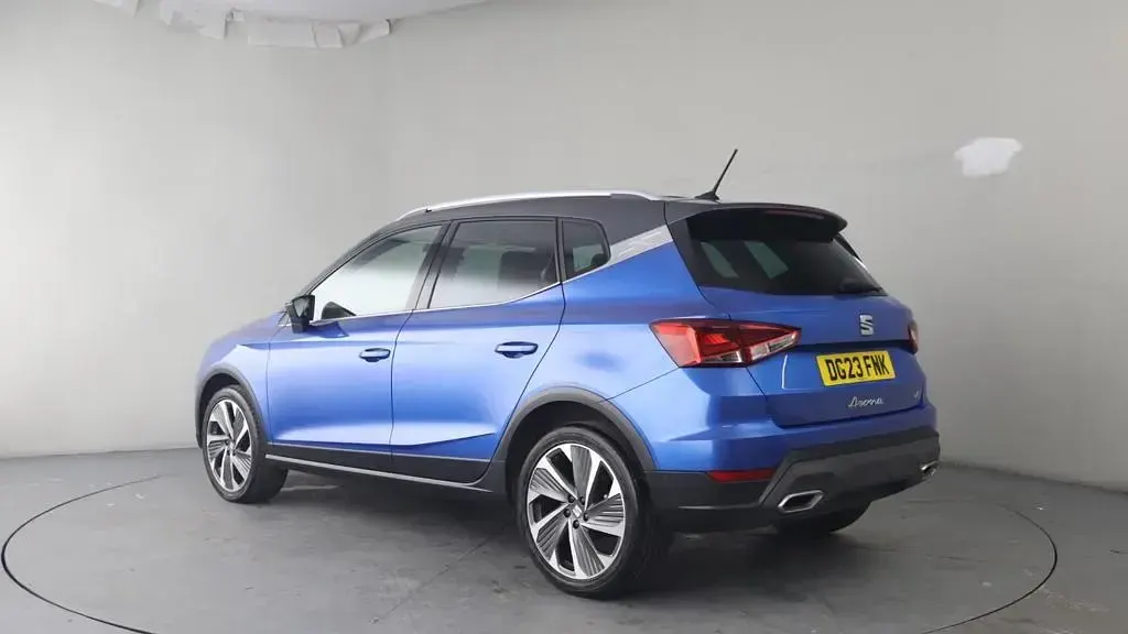 Used Seat Arona FR 110 HP (80 kW) 2023 Blue SUV