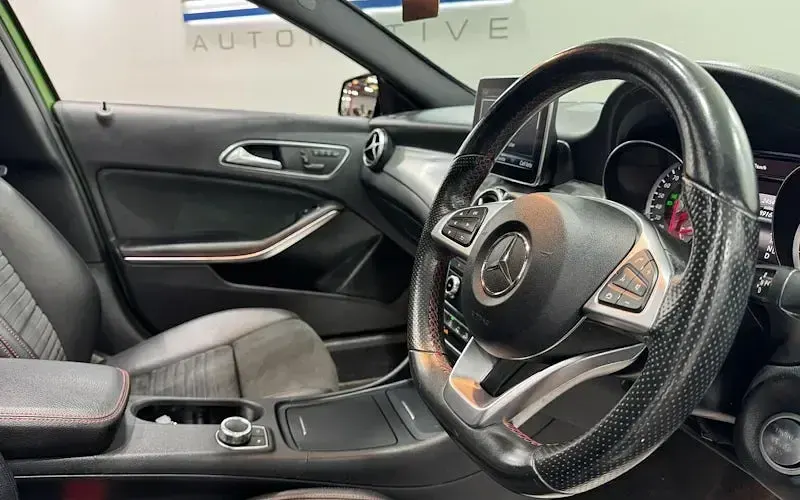 Used Mercedes GLA220 AMG line 177 HP (130 kW) 2016 Green SUV