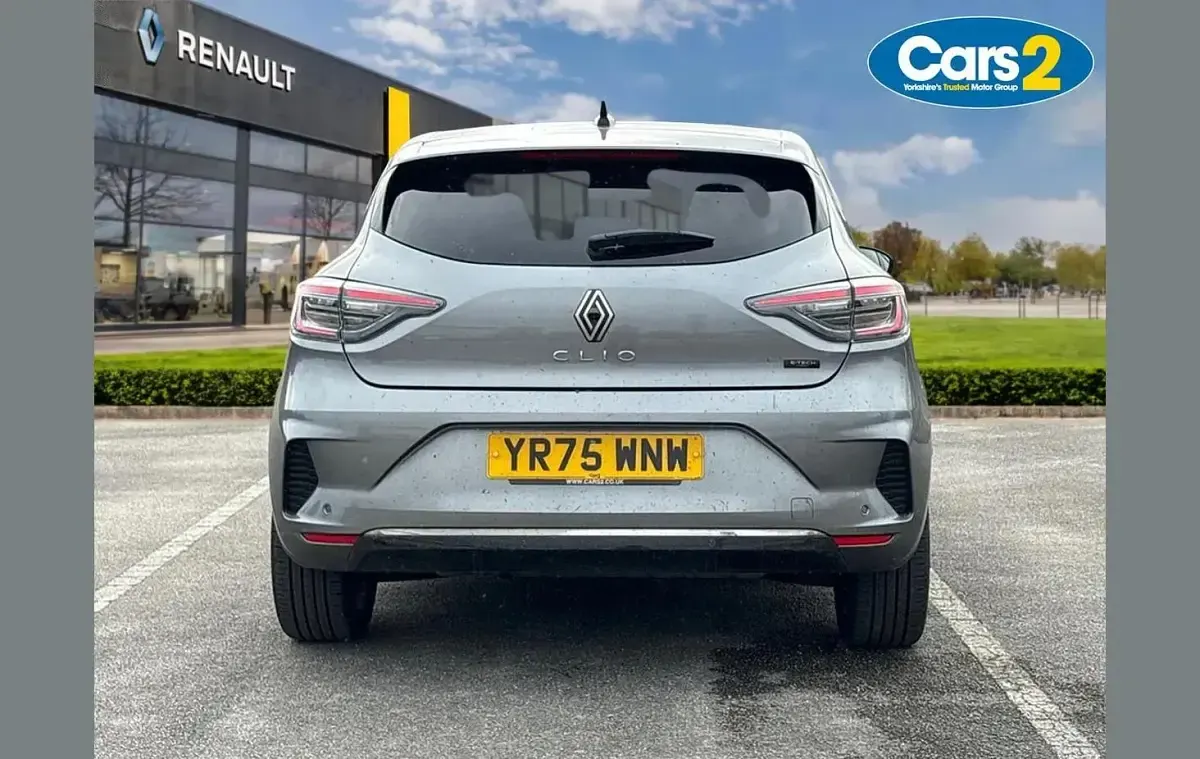 New Renault Clio Techno 140 HP (102 kW) 2025 Grey Hatchback