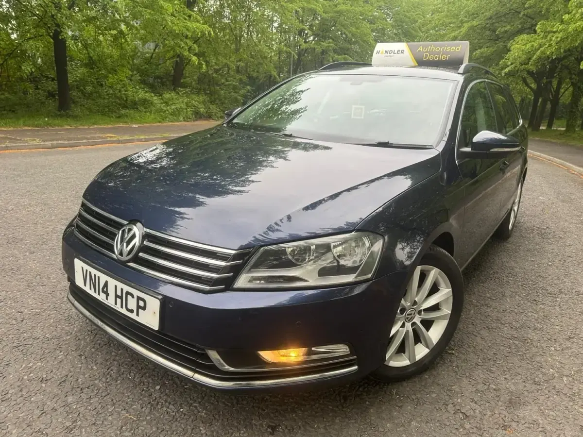 Begagnad VW Passat Executive 2014 Blå Kombi