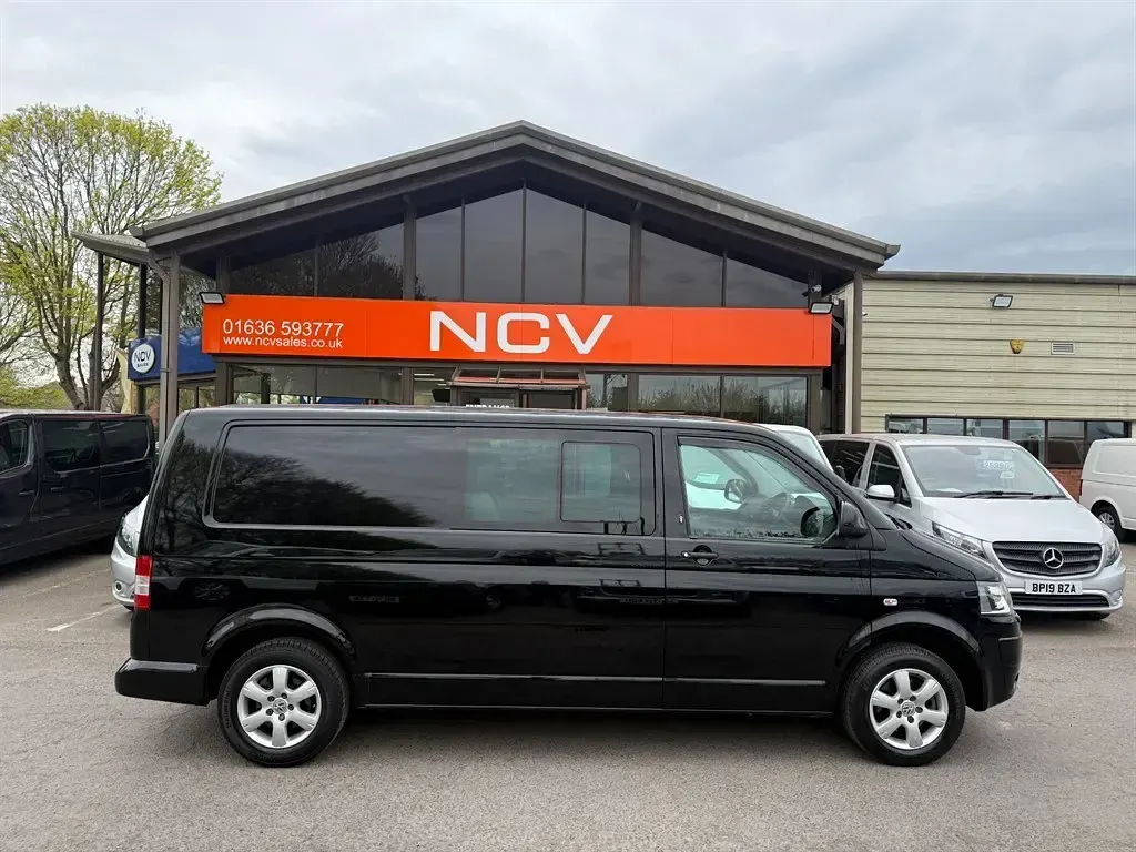 Usado VW Transporter Startline 102 CV (75 kW) 2015 Negro Van