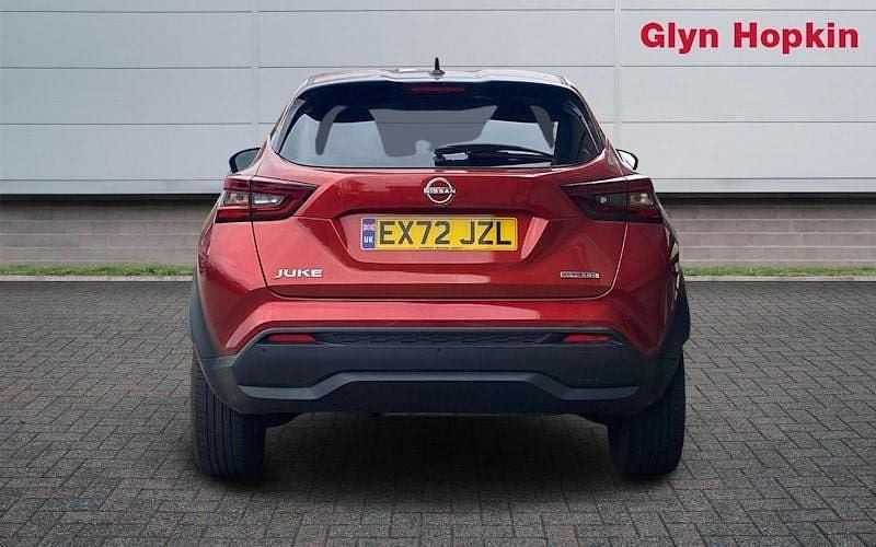 Used Nissan Juke N-Connecta 143 HP (105 kW) 2023 Red SUV