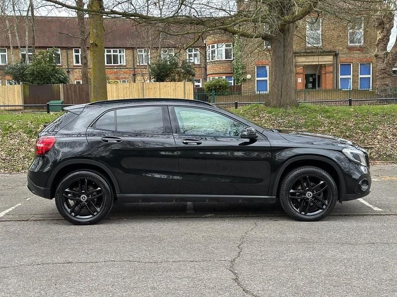 Used Mercedes GLA180 Urban 2019 Black SUV