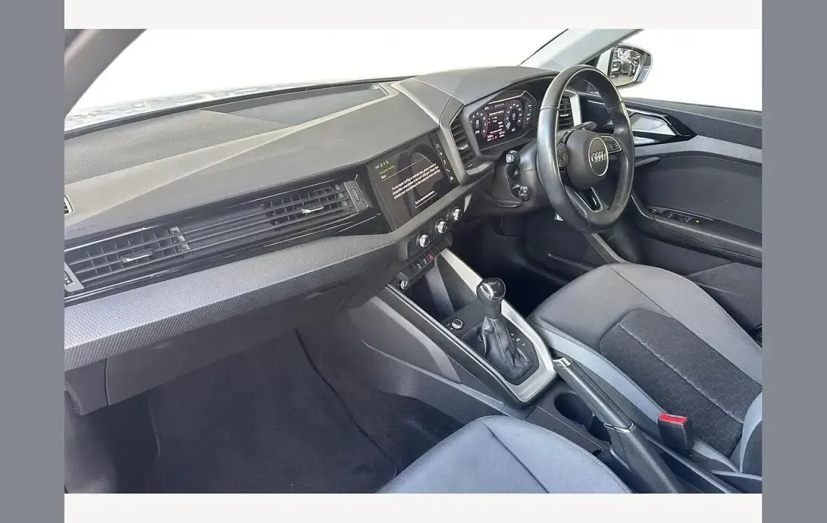 Used Audi A1 Sport 95 HP (69 kW) 2023 White SUV