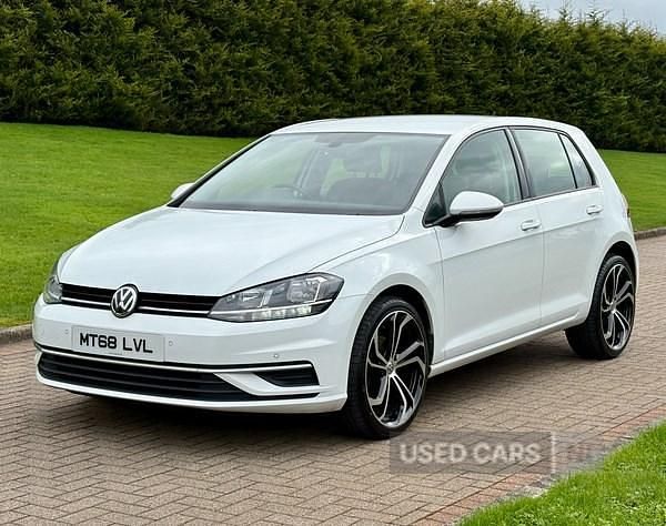 Used VW Golf VII SE 115 HP (84 kW) 2018 White Hatchback
