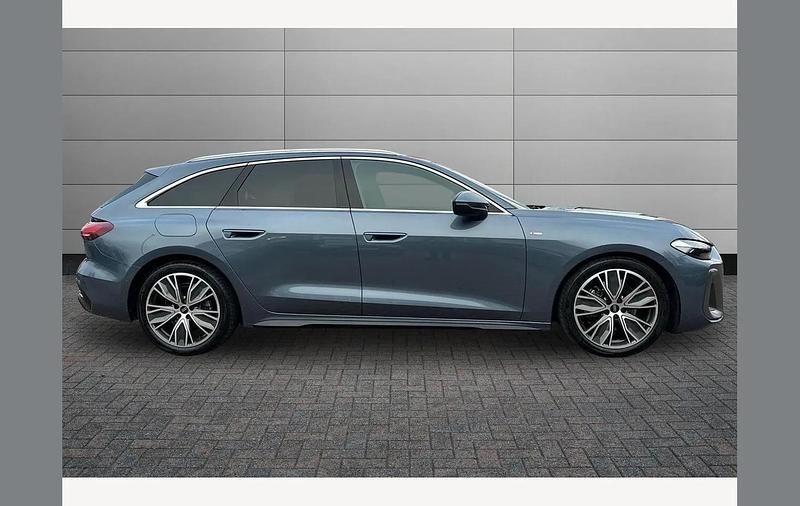 Used Audi A5 S-Line 204 HP (150 kW) 2025 Horizon blue Estate