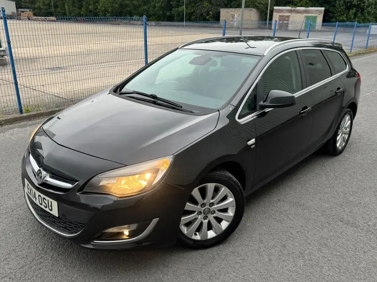 Used Vauxhall Astra Elite 2014 Black Estate