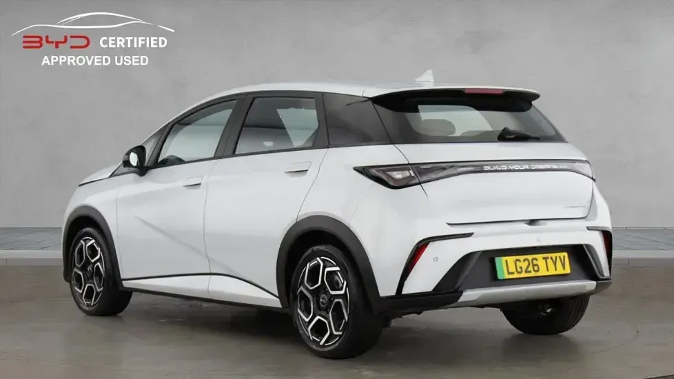 Nuevo BYD Dolphin Boost 130 kW (177 CV) 2026 Blanco Utilitario