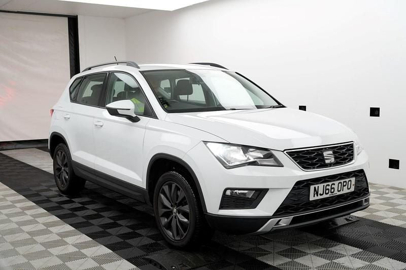 White Used 2016 Seat Ateca Ecomotive SUV | £7,595 (Fair price) - Image 1/4