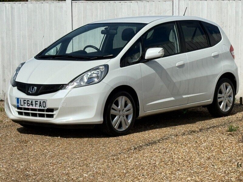 White Used 2014 Honda Jazz ES Hatchback | £9,999 (Fair price) - Image 1/4