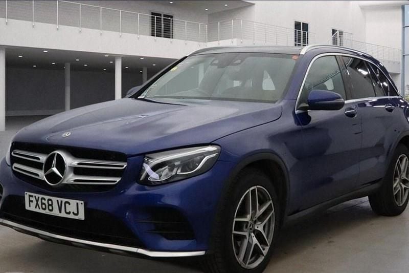 Used Mercedes GLC250 AMG Line Premium 211 HP (155 kW) 2018