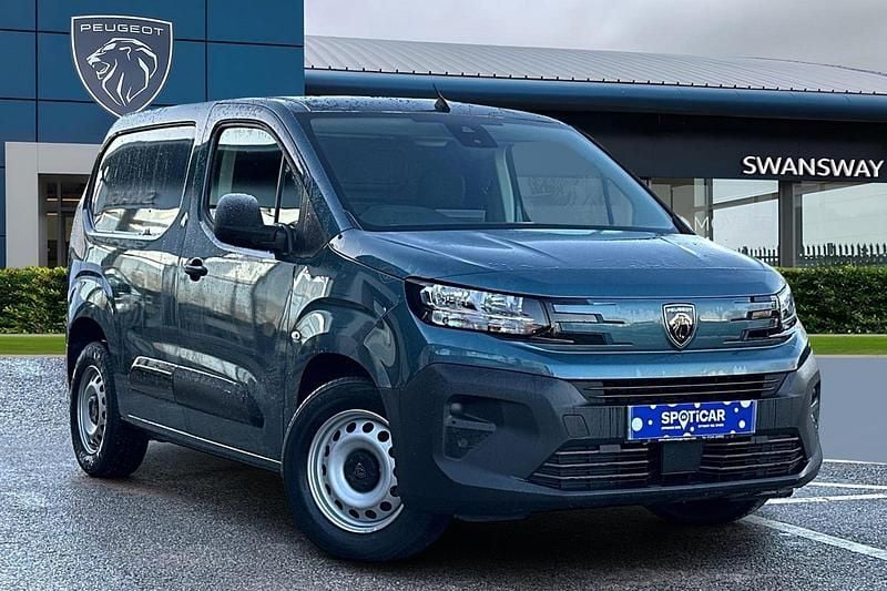 Blue Used 2024 Peugeot E-Partner MPV | £16,000 (Fair price) - Image 1/4