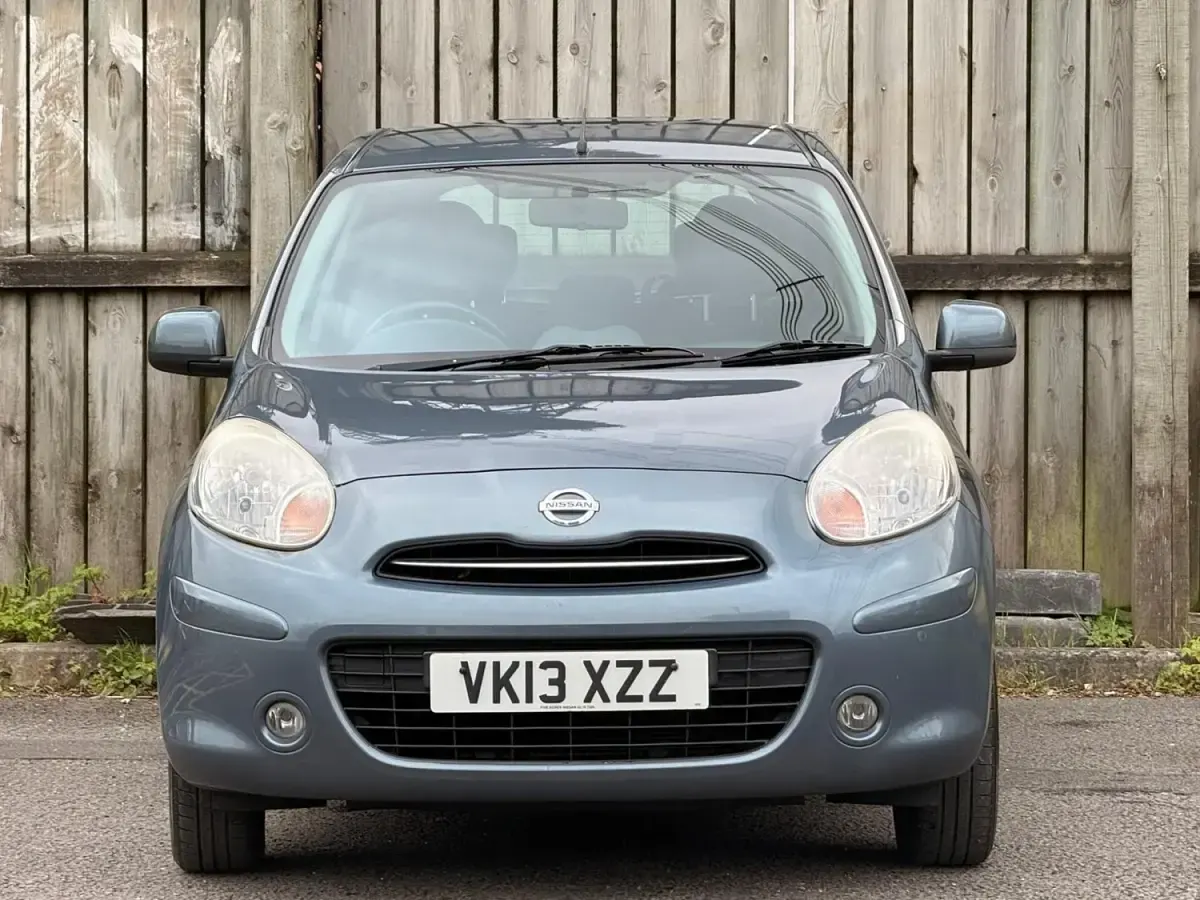 Begagnad Nissan Micra Acenta 80 HK (58 kW) 2013 Grå Halvkombi