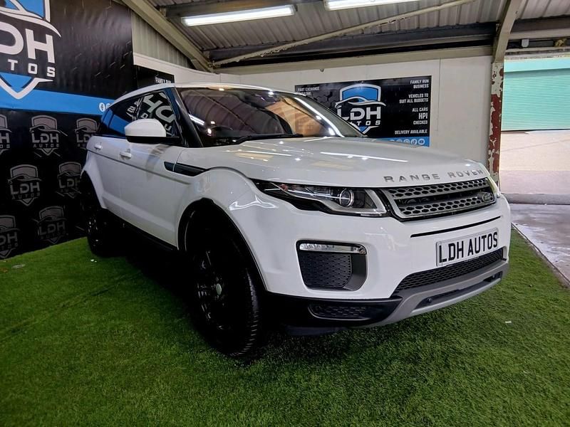 Used Land Rover Range Rover evoque SE 2017 White Estate