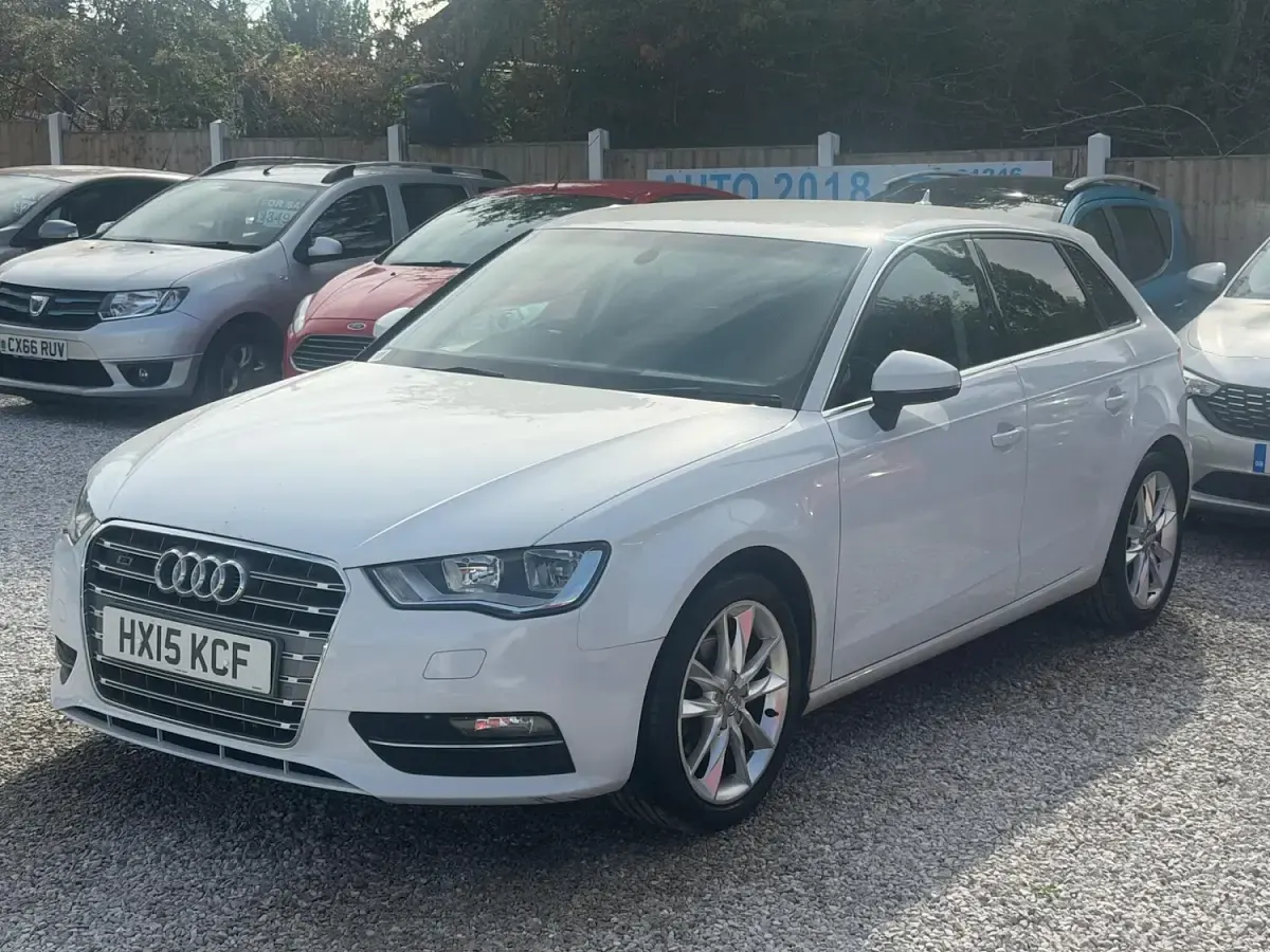 Used Audi A3 Sportback Sport 150 HP (110 kW) 2015 White Hatchback