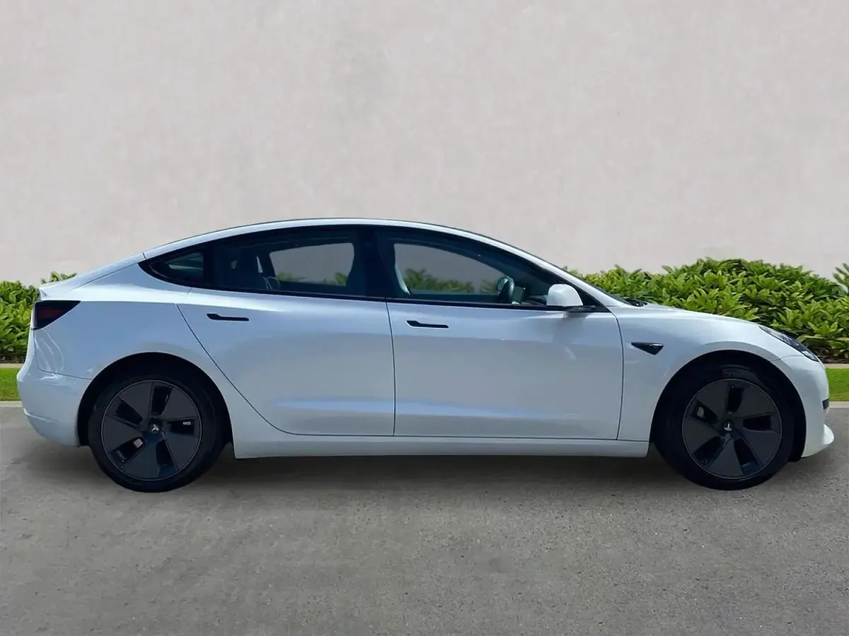 Used Tesla Model 3 Standard Range 208 kW (283 HP) 2021 White Sedan