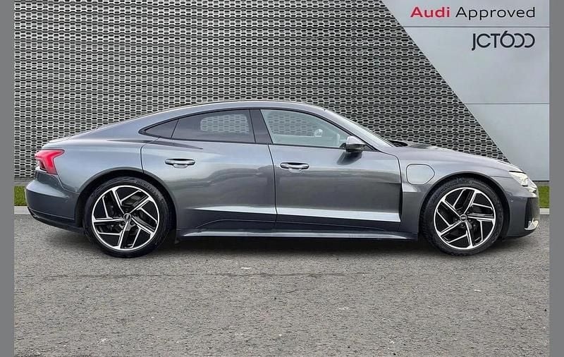 Used Audi e-tron GT quattro Comfort 384 kW (523 HP) 2022 Grey Sedan