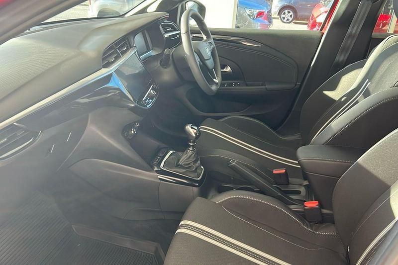 Used Vauxhall Corsa S 101 HP (74 kW) 2024 Red Hatchback