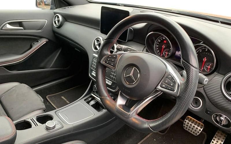 Used Mercedes A200 AMG Line Premium 156 HP (114 kW) 2017 Blue Hatchback