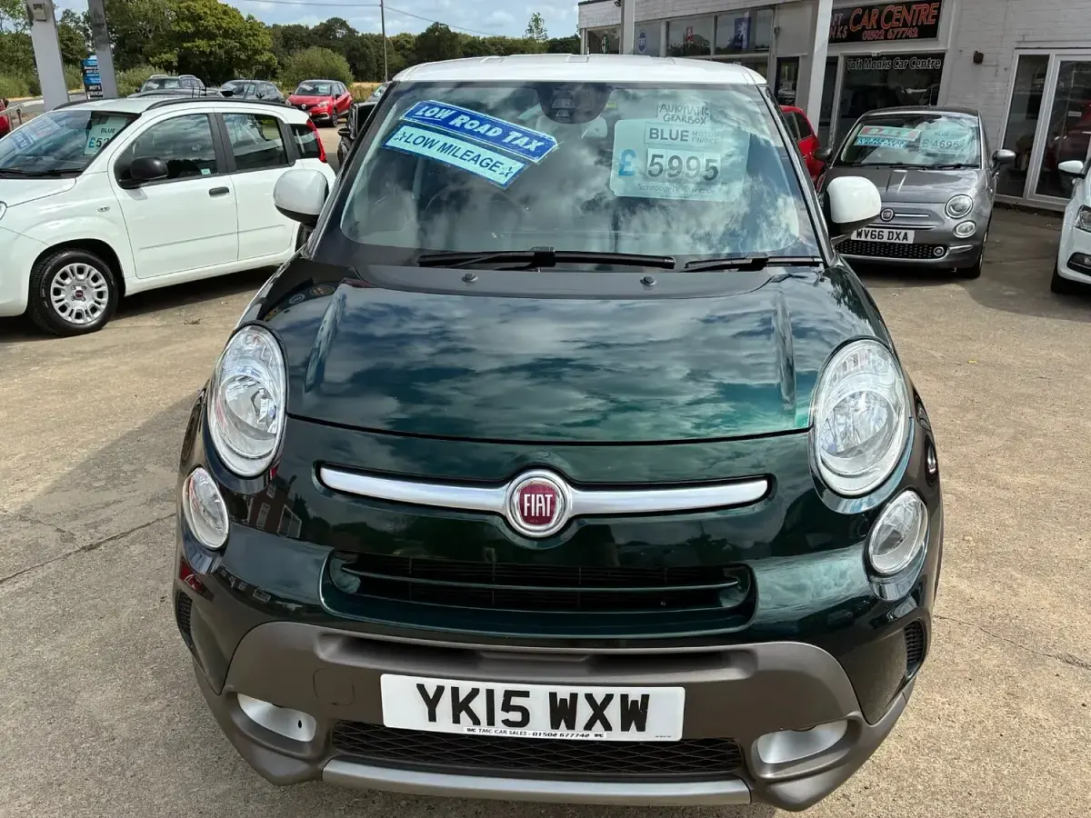 Used Fiat 500L Trekking 85 HP (62 kW) 2015 Green white MPV