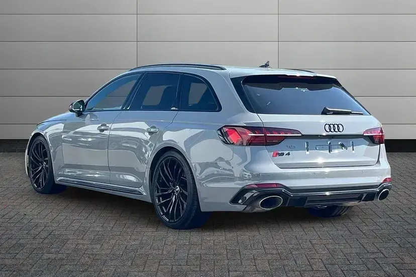 Used Audi RS4 Design 444 HP (326 kW) 2023 Grey Estate