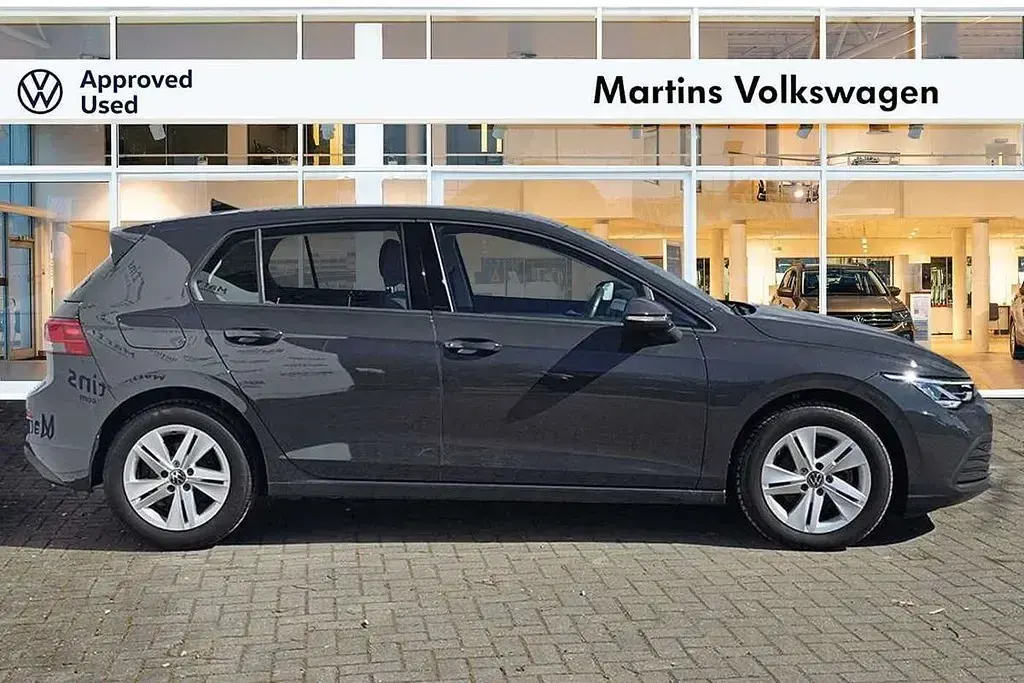 Used VW Golf VIII Life 130 HP (95 kW) 2023 Grey Hatchback