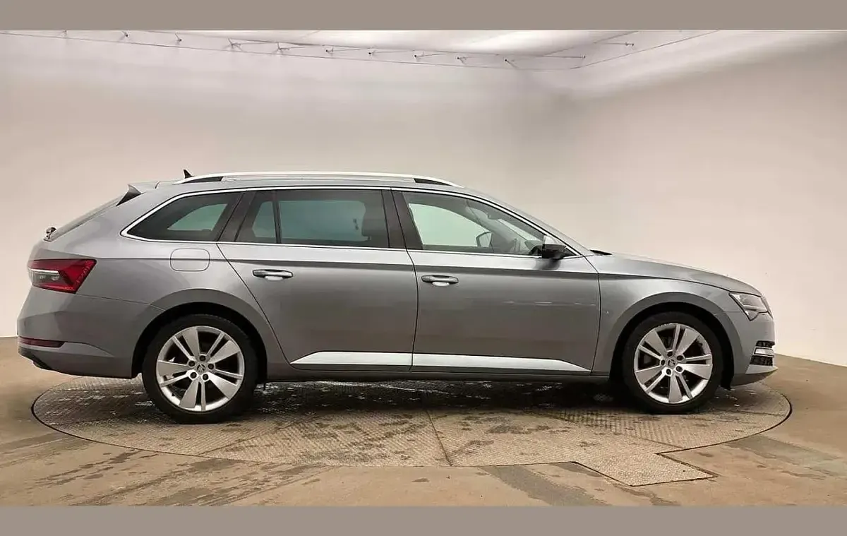 Used Skoda Superb SE L 147 HP (108 kW) 2021 Grey Estate