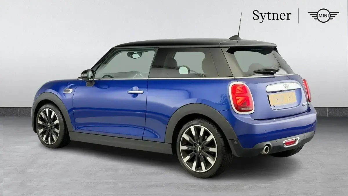 Used Mini Cooper Exclusive 134 HP (98 kW) 2019 Blue Hatchback