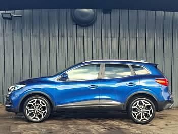 Begagnad Renault Kadjar Techno 140 HK (102 kW) 2022 Blå SUV