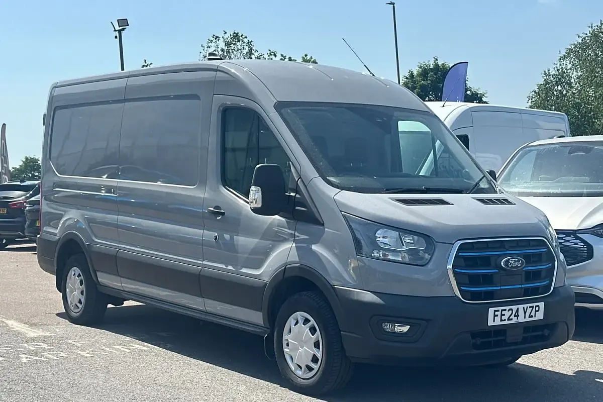 Usado Ford Transit Trend 197 kW (269 HP) 2024 Van