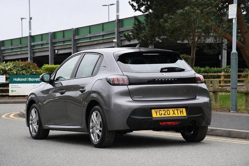 Used Peugeot 208 Active 74 HP (54 kW) 2020 Grey Hatchback