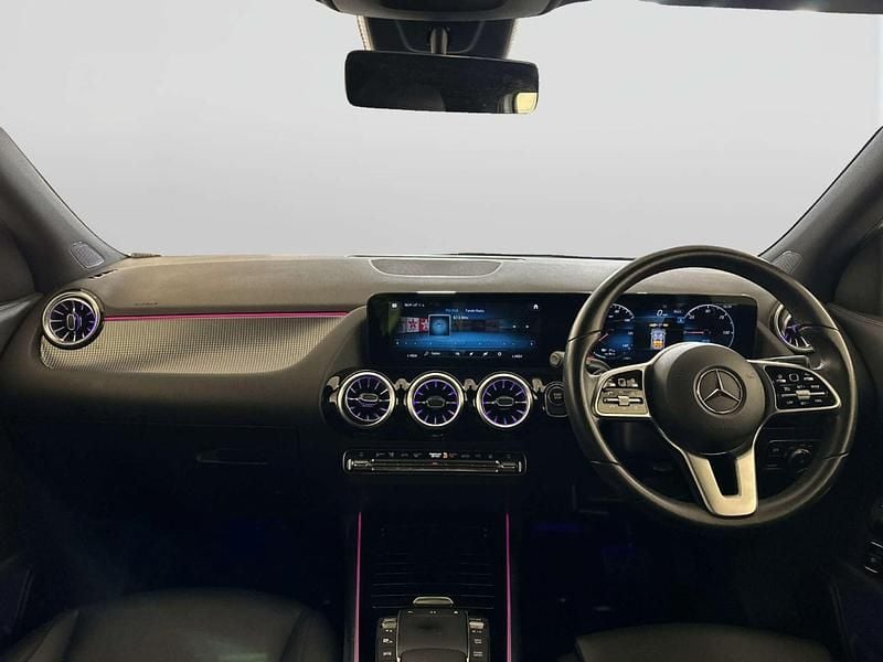 Used Mercedes EQA250 139 kW (190 HP) 2022 White SUV