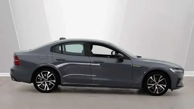 Usado Volvo S60 R-Design 390 HP (286 kW) 2022 Sedan