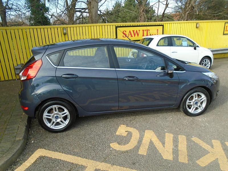 Used Ford Fiesta Zetec 2014 Grey Hatchback