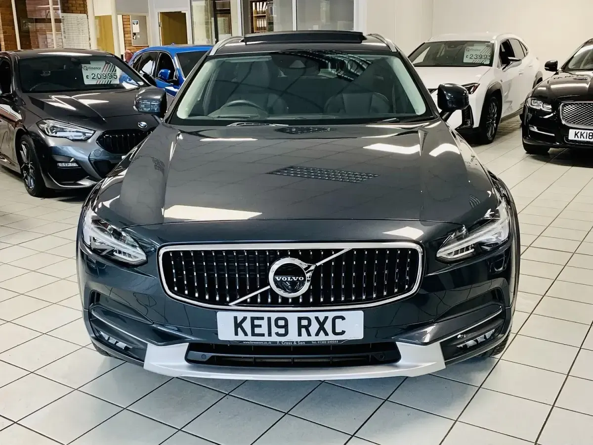 Used Volvo V90 CC Plus 2019 Grey Estate
