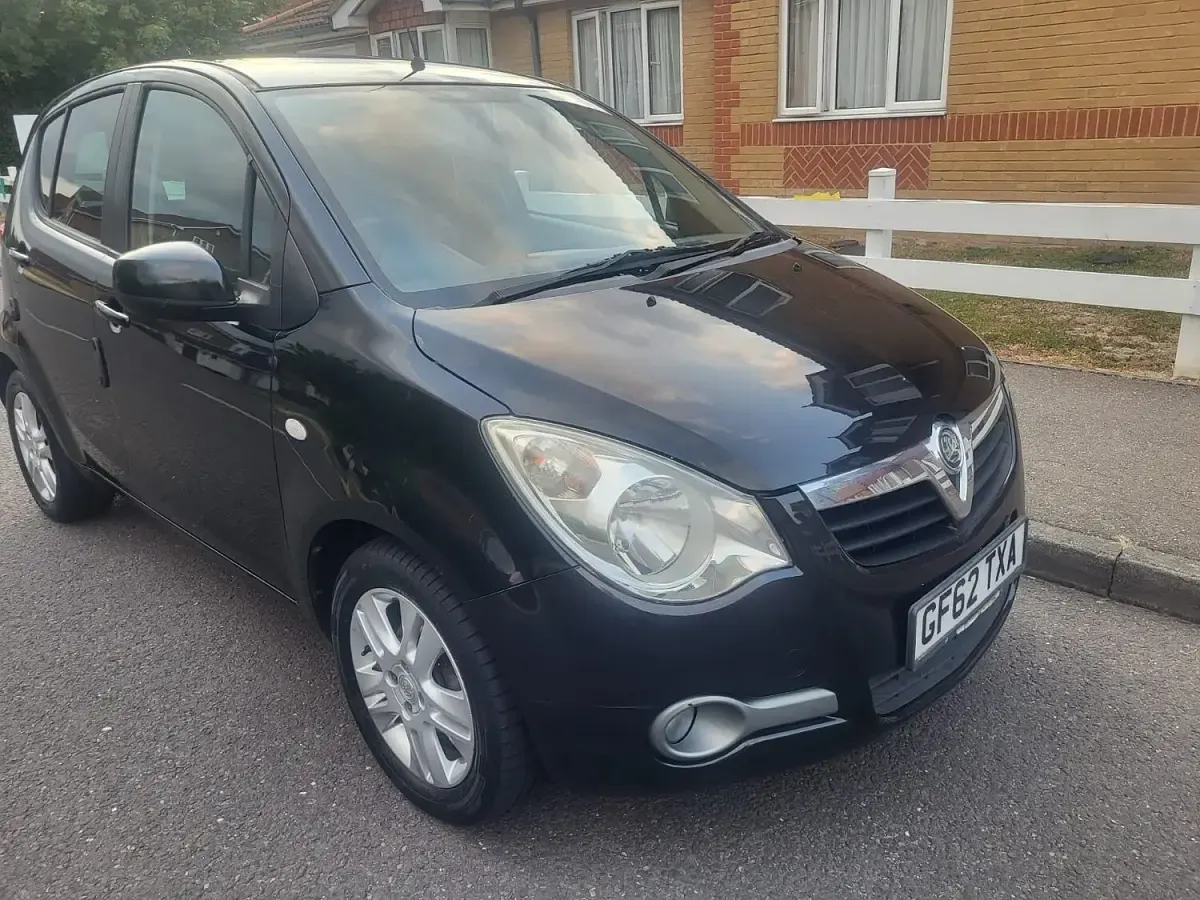 Used Vauxhall Agila 94 HP (69 kW) 2012 Black MPV