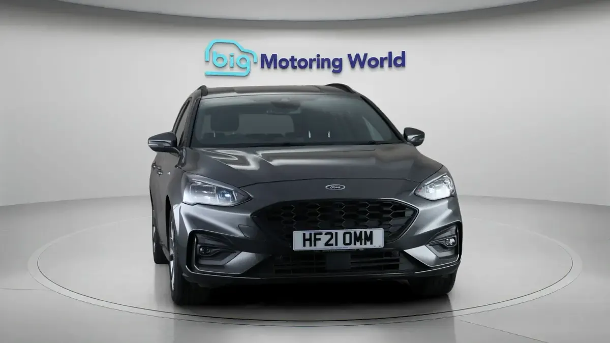 Used Ford Focus ST-Line 125 HP (91 kW) 2021 Grey Estate