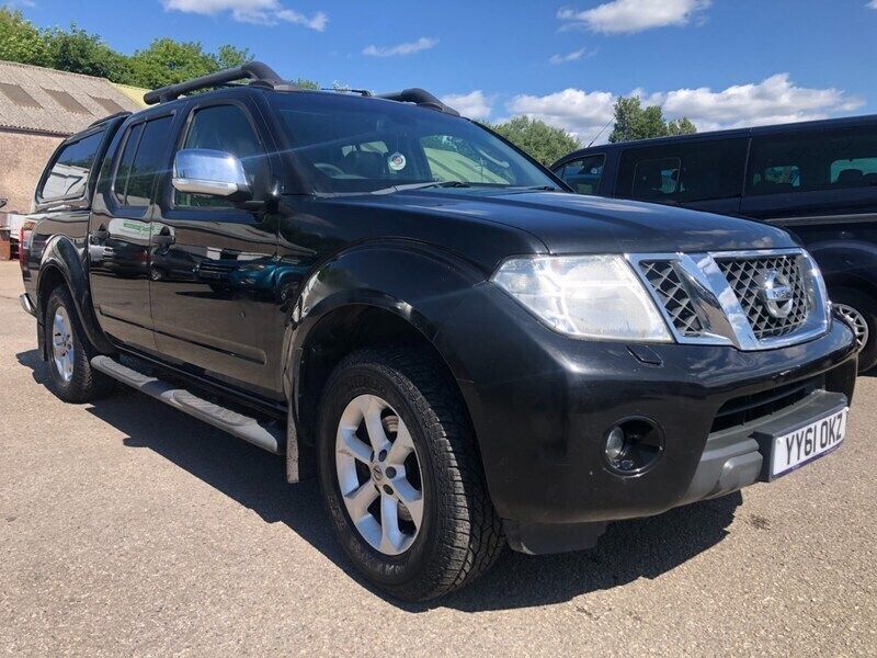 Black Used 2011 Nissan Navara Tekna Pickup | £5,450 (Fair price) - Image 1/4