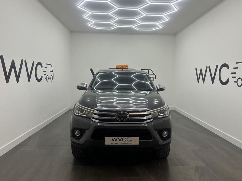 Used Toyota HiLux 150 HP (110 kW) 2019 Grey Pickup