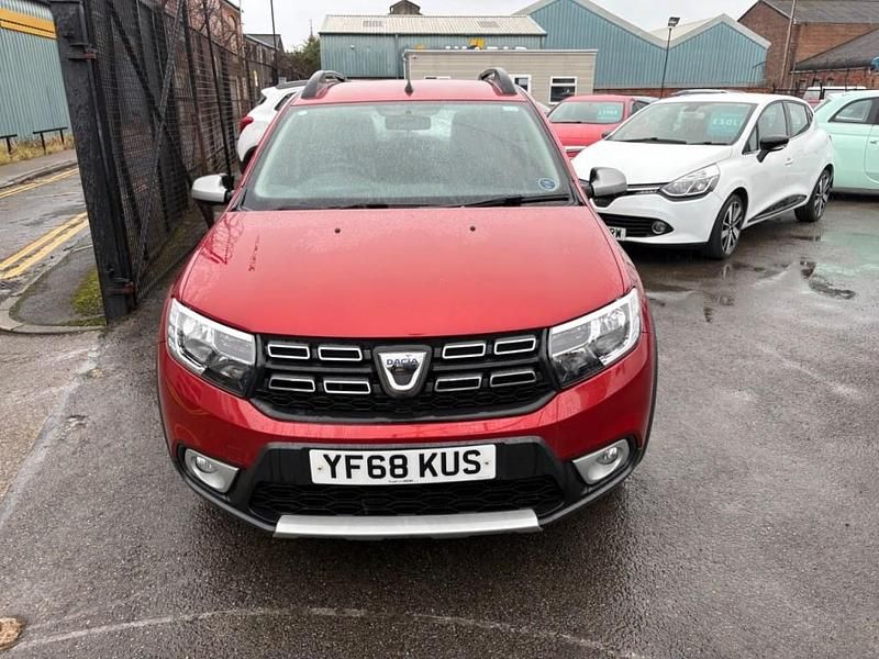 Używany Dacia Sandero Comfort 2018 Czerwony Hatchback
