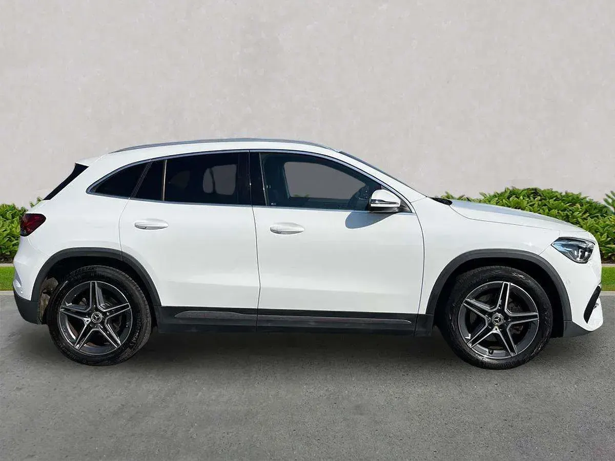 Used Mercedes GLA200 Executive 2020 White SUV