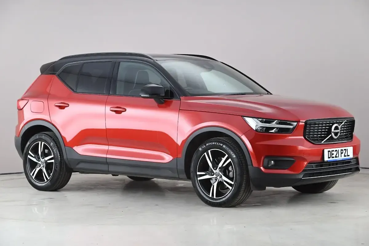 Used Volvo XC40 R-Design 197 HP (144 kW) 2021 SUV