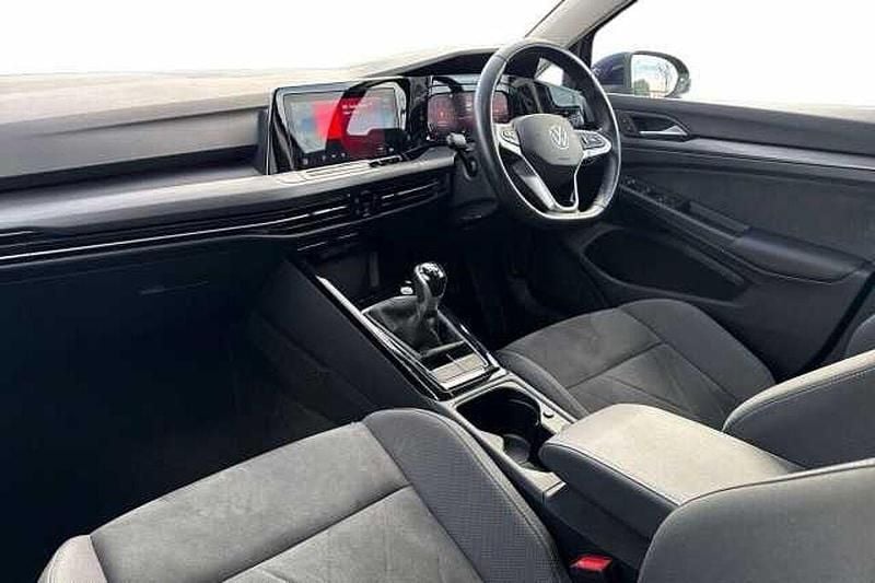 Used VW Golf VIII 130 HP (95 kW) 2023