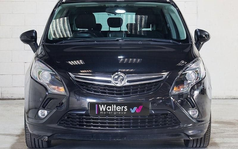 Used Vauxhall Zafira Tourer SRi 170 HP (125 kW) 2016 Black MPV